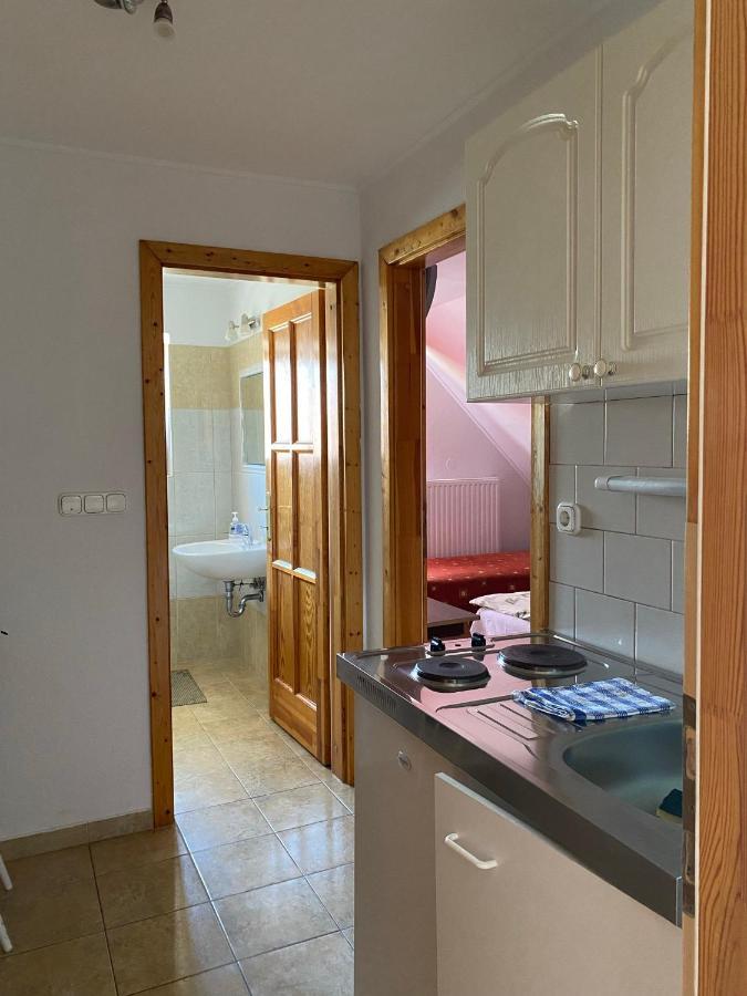 Abigel Apartmanhaz บาลาตอนฟือเรด ภายนอก รูปภาพ