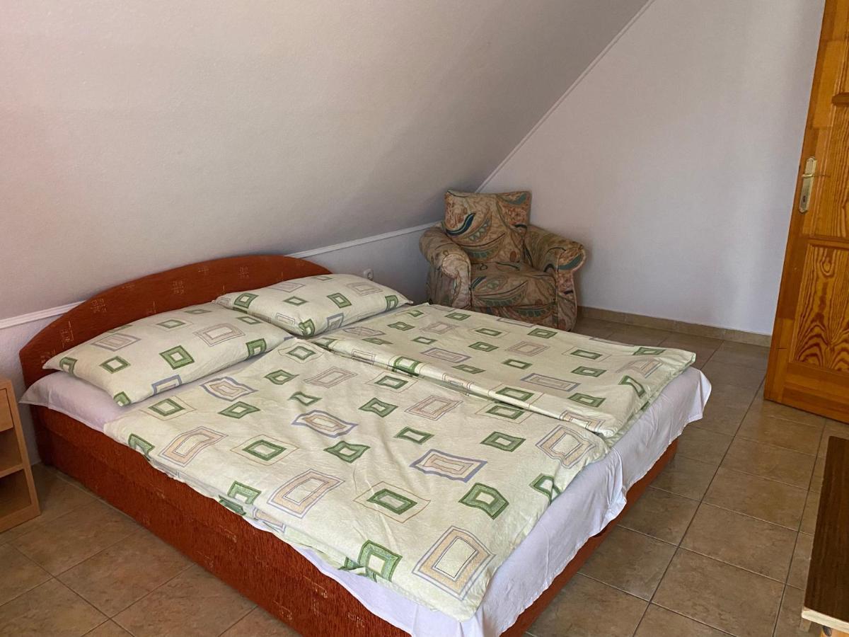 Abigel Apartmanhaz บาลาตอนฟือเรด ภายนอก รูปภาพ