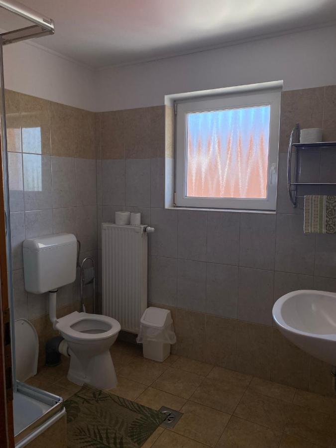 Abigel Apartmanhaz บาลาตอนฟือเรด ภายนอก รูปภาพ