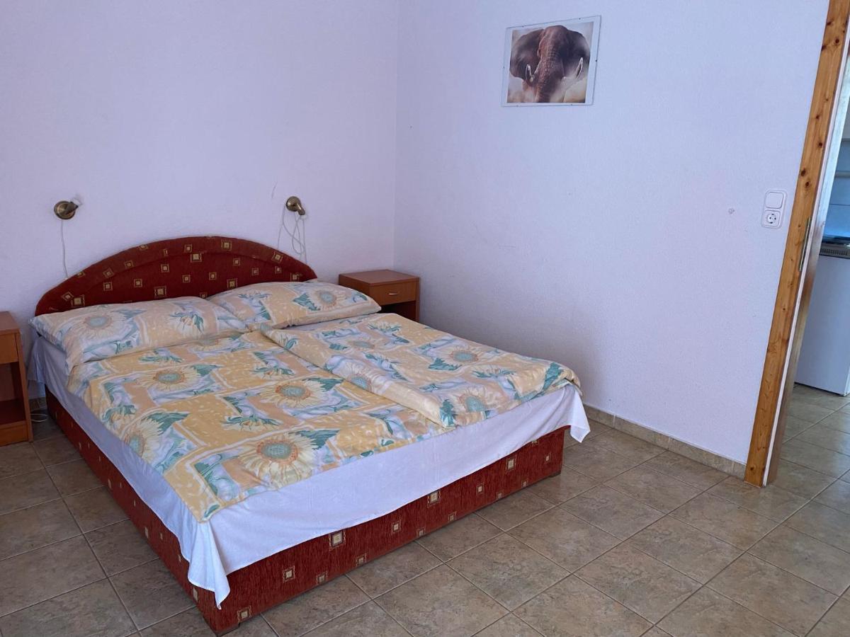 Abigel Apartmanhaz บาลาตอนฟือเรด ภายนอก รูปภาพ