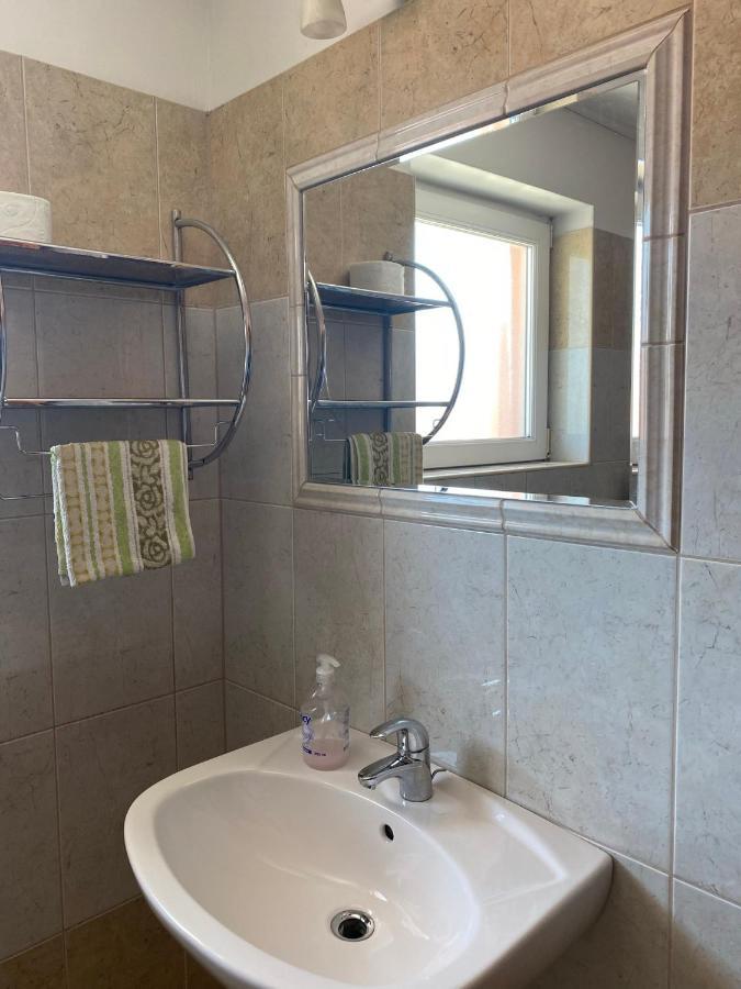 Abigel Apartmanhaz บาลาตอนฟือเรด ภายนอก รูปภาพ