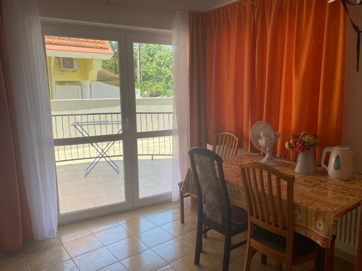 Abigel Apartmanhaz บาลาตอนฟือเรด ภายนอก รูปภาพ