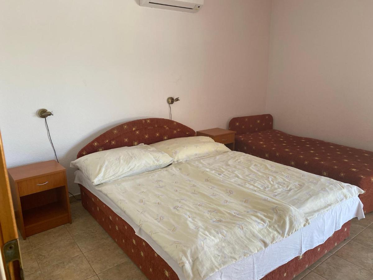 Abigel Apartmanhaz บาลาตอนฟือเรด ภายนอก รูปภาพ
