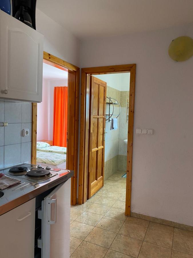 Abigel Apartmanhaz บาลาตอนฟือเรด ภายนอก รูปภาพ