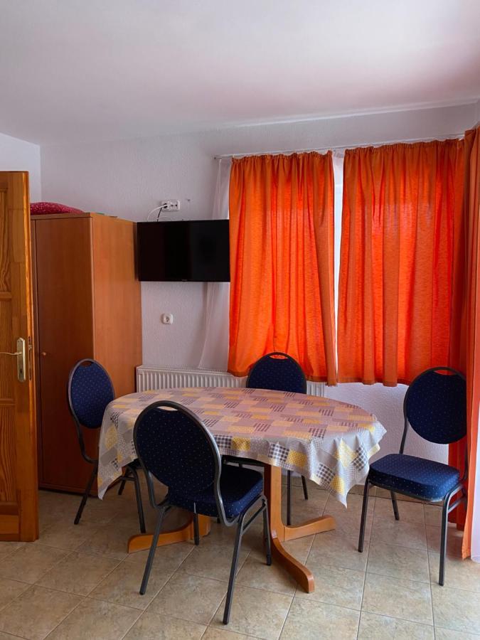 Abigel Apartmanhaz บาลาตอนฟือเรด ภายนอก รูปภาพ