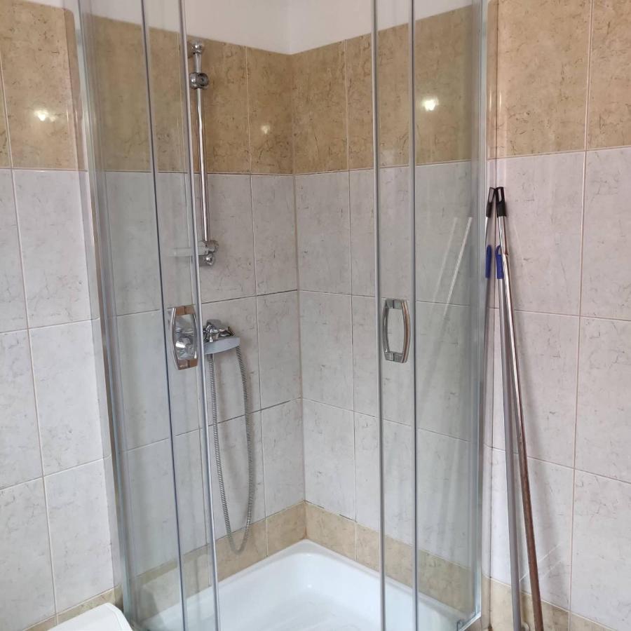 Abigel Apartmanhaz บาลาตอนฟือเรด ภายนอก รูปภาพ